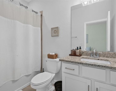 15522 Islandwalk Avenue - Photo Thumbnail 31