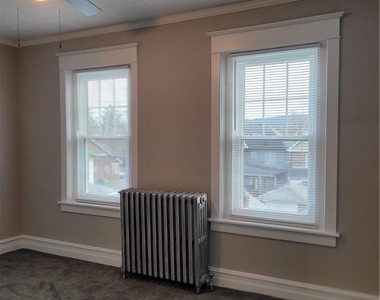 73 W Greenwich Street - Photo Thumbnail 25