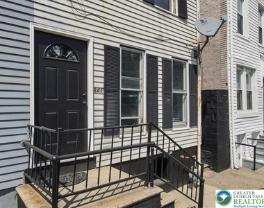 841 Jackson Street - Photo Thumbnail 3