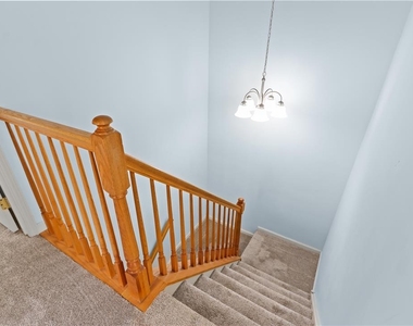 8100 Cross Creek Circle W - Photo Thumbnail 19