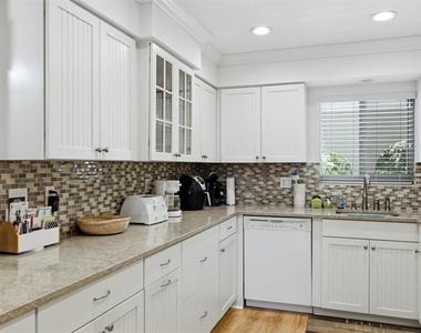1707 Southwood Street - Photo Thumbnail 3