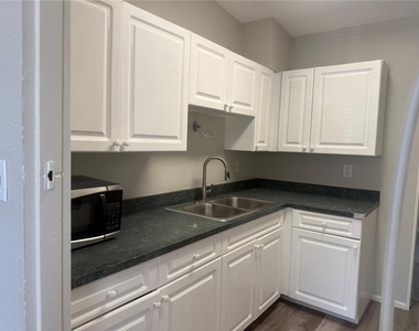 2425 Dixie Avenue - Photo Thumbnail 22