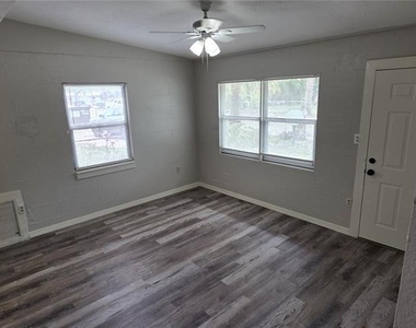 2425 Dixie Avenue - Photo Thumbnail 10