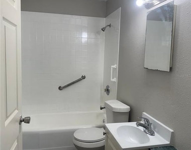 2425 Dixie Avenue - Photo Thumbnail 17