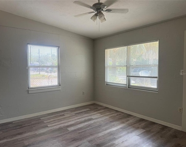 2425 Dixie Avenue - Photo Thumbnail 11