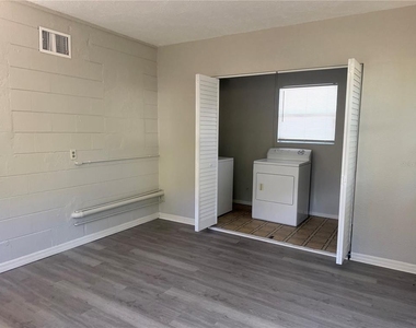 2425 Dixie Avenue - Photo Thumbnail 18