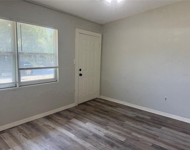 2425 Dixie Avenue - Photo Thumbnail 19