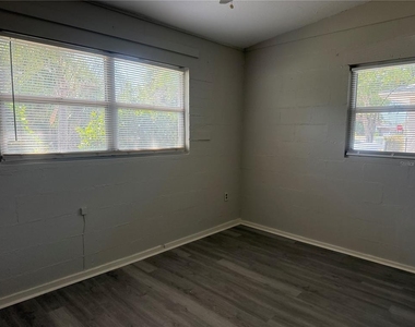 2425 Dixie Avenue - Photo Thumbnail 12