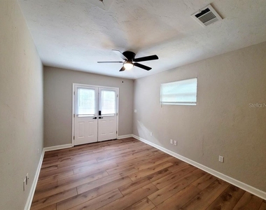 3116 W University Avenue - Photo Thumbnail 15