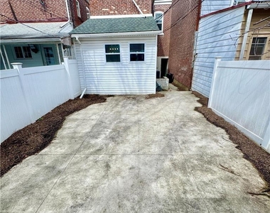 1410 W Turner Street - Photo Thumbnail 14