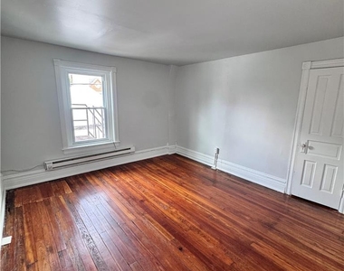 919 W Liberty Street - Photo Thumbnail 8