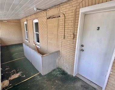 919 W Liberty Street - Photo Thumbnail 14