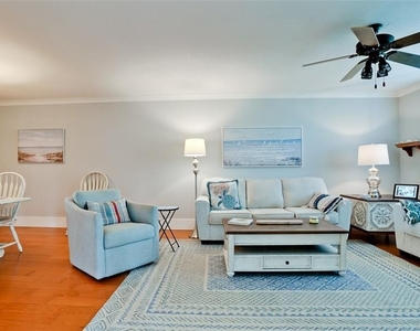 401 Palm Tree Drive - Photo Thumbnail 11
