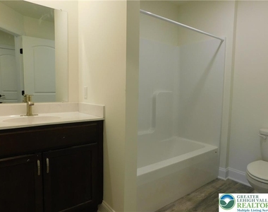 1549 Burkhardt Street - Photo Thumbnail 21