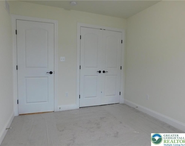1549 Burkhardt Street - Photo Thumbnail 26