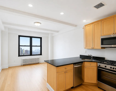 166 2nd Avenue - Photo Thumbnail 1