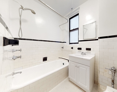 555 Edgecombe Avenue - Photo Thumbnail 5