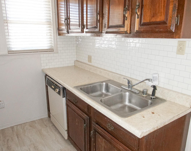 3308 Sacramento Avenue - Photo Thumbnail 11