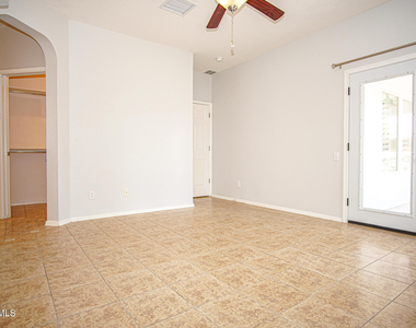 5902 Redstone Mesa Court - Photo Thumbnail 17