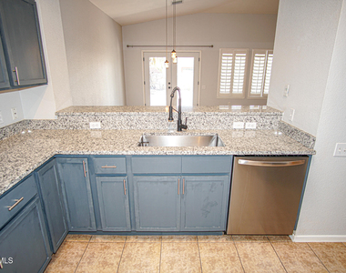 5902 Redstone Mesa Court - Photo Thumbnail 6