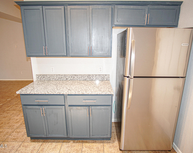 5902 Redstone Mesa Court - Photo Thumbnail 9