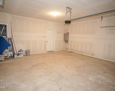 1077 Indigo Sky Street - Photo Thumbnail 30
