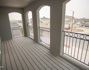 1077 Indigo Sky Street - Photo Thumbnail 35