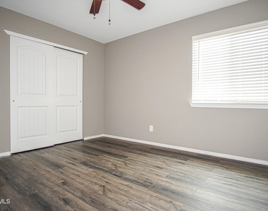 1077 Indigo Sky Street - Photo Thumbnail 22
