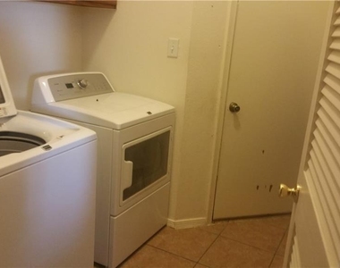 12545 Paseo Alegre Drive - Photo Thumbnail 7