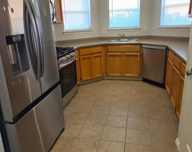 2988 Tierra Cortez Avenue - Photo Thumbnail 2