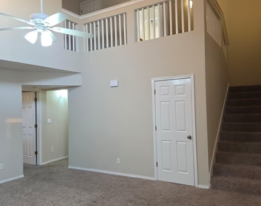 2988 Tierra Cortez Avenue - Photo Thumbnail 7