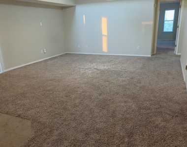 2988 Tierra Cortez Avenue - Photo Thumbnail 6