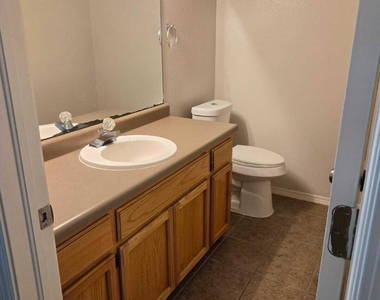 2988 Tierra Cortez Avenue - Photo Thumbnail 15