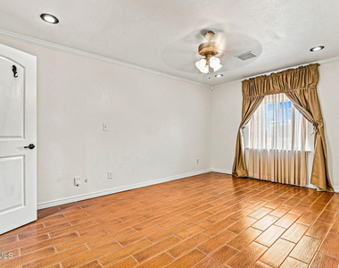 6340 Modesta Street - Photo Thumbnail 20