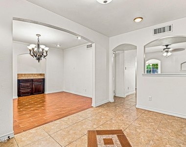 6340 Modesta Street - Photo Thumbnail 5