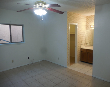 3110 Isla Marino Street - Photo Thumbnail 11