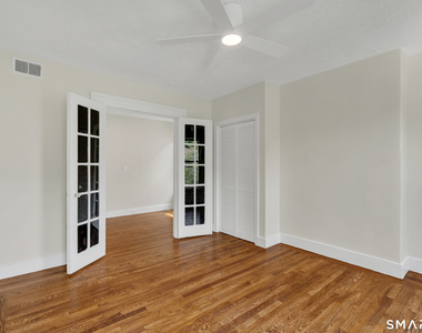 7 University Place - Photo Thumbnail 9
