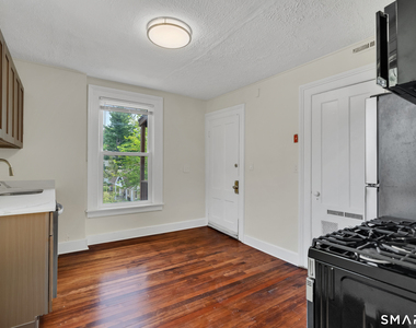 7 University Place - Photo Thumbnail 6