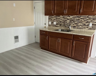 220 Alpine Street - Photo Thumbnail 3