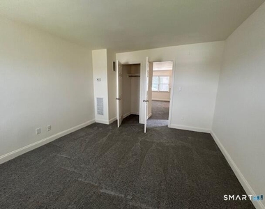 34 Prospect Street - Photo Thumbnail 6