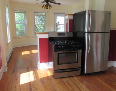 112 Bennett Street - Photo Thumbnail 7