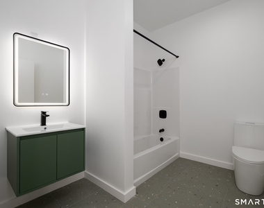 540 Bond Street - Photo Thumbnail 5