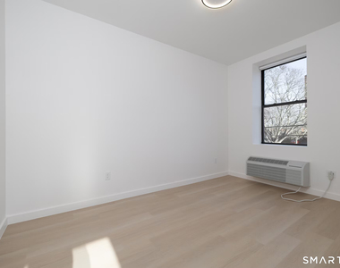 540 Bond Street - Photo Thumbnail 16