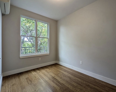 1354 Jefferson Avenue - Photo Thumbnail 3