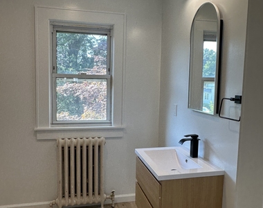 20 Parker Avenue - Photo Thumbnail 11