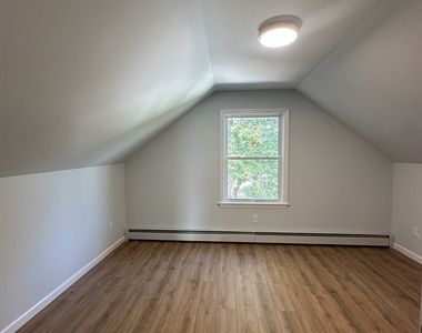 20 Parker Avenue - Photo Thumbnail 14