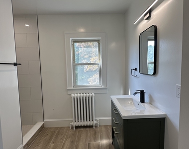 18 Parker Avenue - Photo Thumbnail 10
