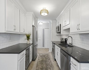 110 Southport Woods Drive - Photo Thumbnail 2