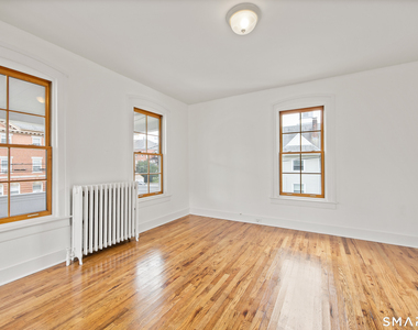 226 Meadow Street - Photo Thumbnail 2