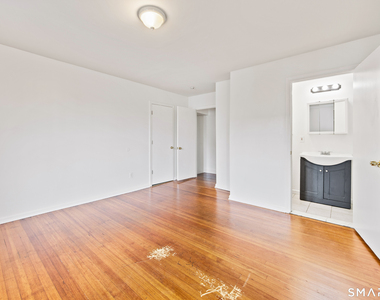 226 Meadow Street - Photo Thumbnail 11